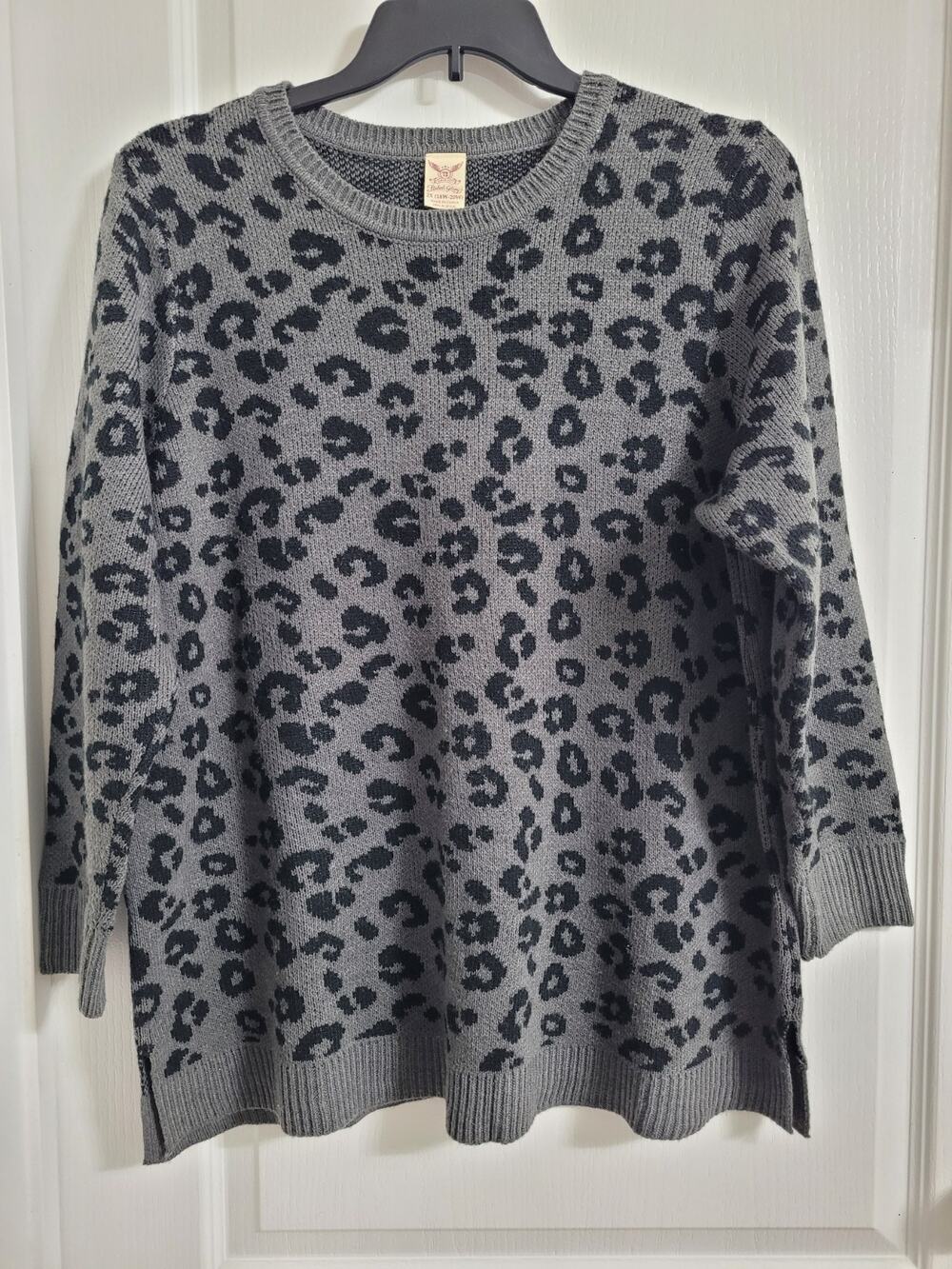 Faded Glory Women's 2X Gray Black Cheetah Print Sweater